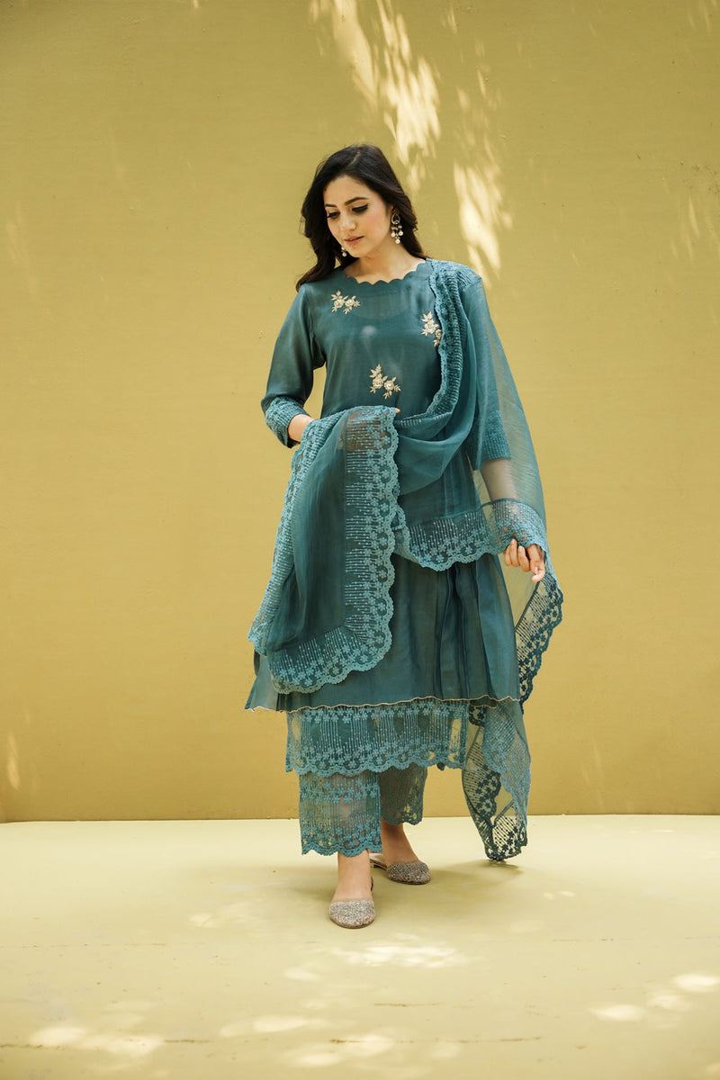 goonj(yale)- set of 3 - kurta, pant & dupatta Naaz By Noor 