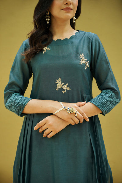 goonj(yale)- set of 3 - kurta, pant & dupatta Naaz By Noor 