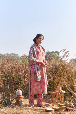 gulabi si subah-set of 3 ( kurta, blush booti pants & wool dupatta) Naaz By Noor 