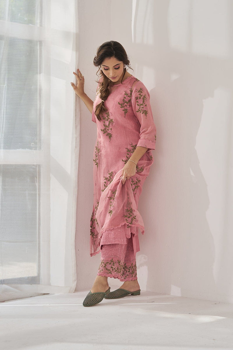 GULABSA BAANO-set of 3( kurta, pant & dupatta) Naaz By Noor 