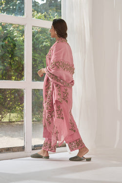 GULABSA BAANO-set of 3( kurta, pant & dupatta) Naaz By Noor 