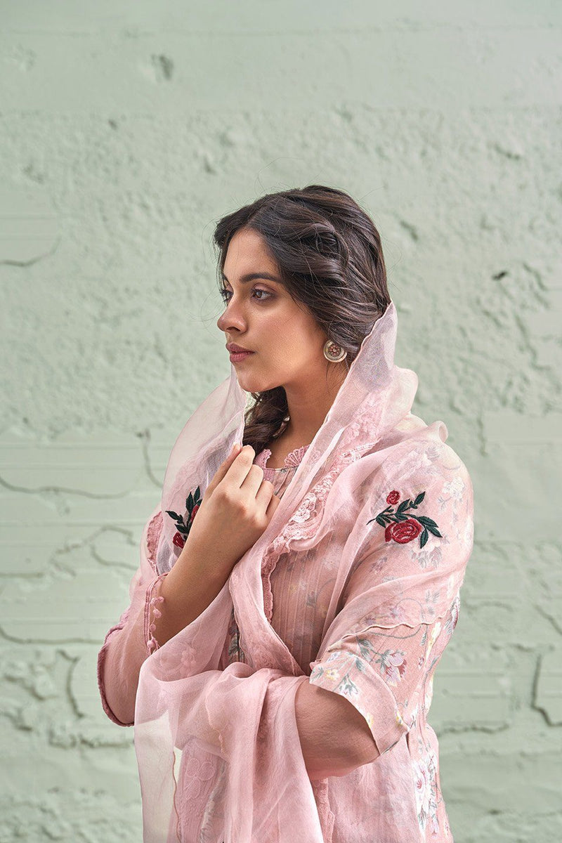 JAMUN ki tokri ( halki gulabi)- set of 2- kurta, pant Naaz By Noor 