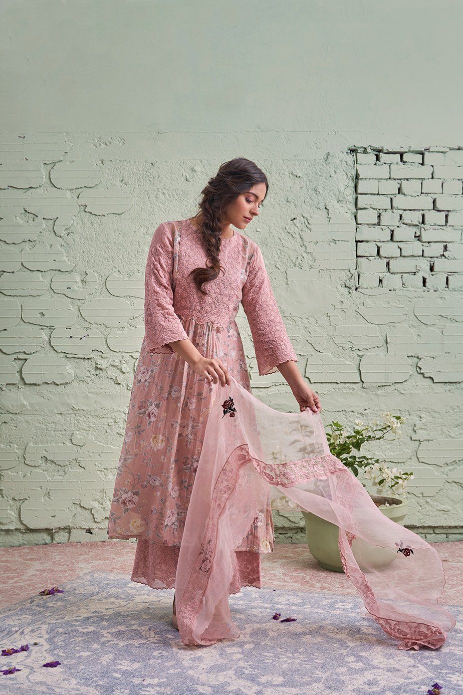 JAMUN ki tokri (halki gulabi)- set of 2- thread embroidered kurta & pant Naaz By Noor 