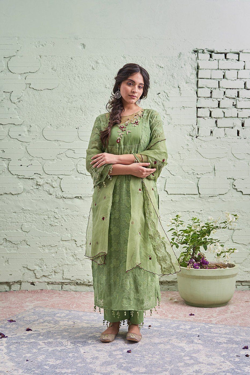 JAMUN ki tokri ( hari)- set of 2- kurta & pant Naaz By Noor 