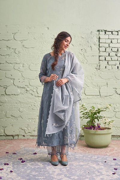 JAMUN ki tokri ( neela sa Sleti)- set of 3- kurta, pant & dupatta Naaz By Noor 