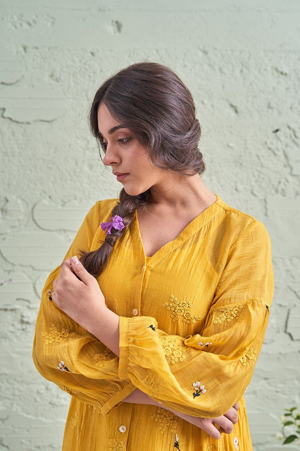 JAMUN ki tokri ( peeli)- set of 3 - kurta, pant & dupatta Naaz By Noor 