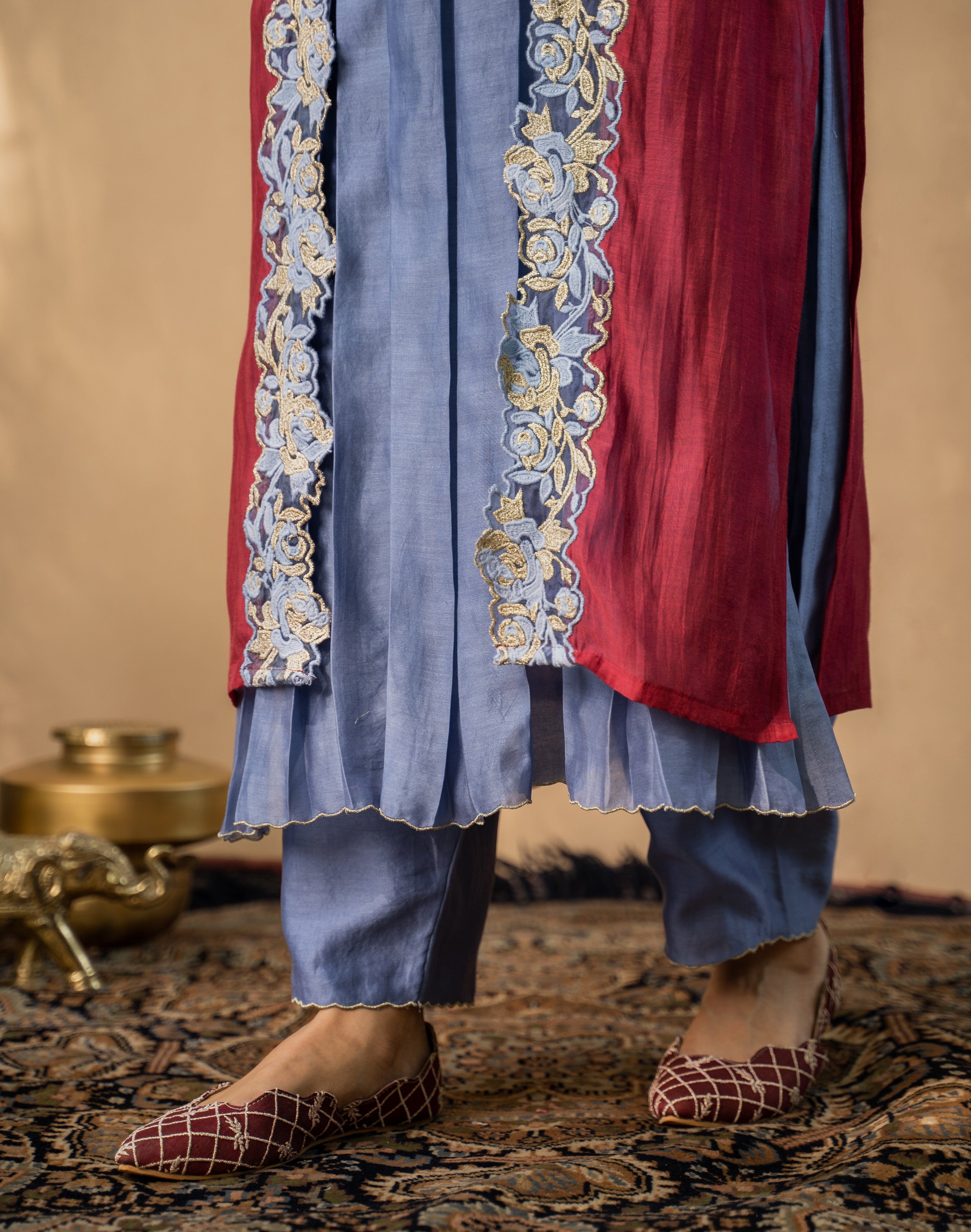 KISHMISH( meetha khajoor)-set of 3- kurta,pant & cape Naaz By Noor 
