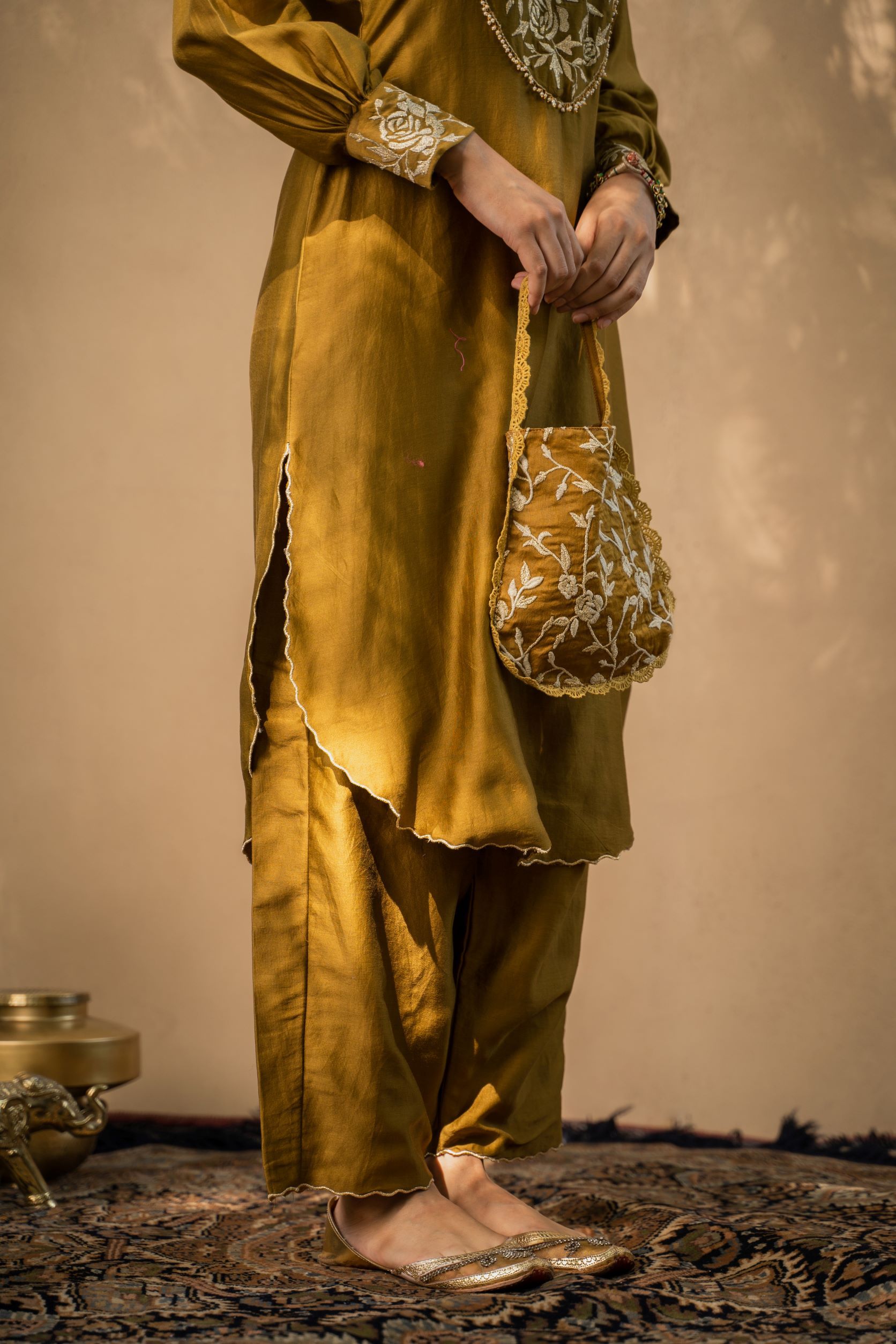 KISHMISH( meethi sauf)- set of 3- kurta, pant & dupatta Naaz By Noor 