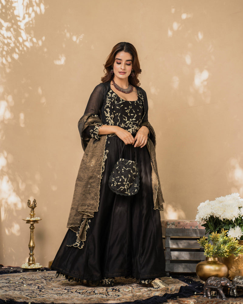 KISHMISH(kaali kishmish)-set of 3- crop top, sharara & cape Naaz By Noor 