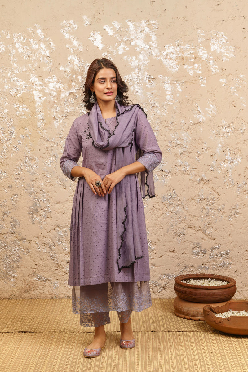 Lavender Embroidered Kurta With Pants And Dupatta - Naaz By Noor