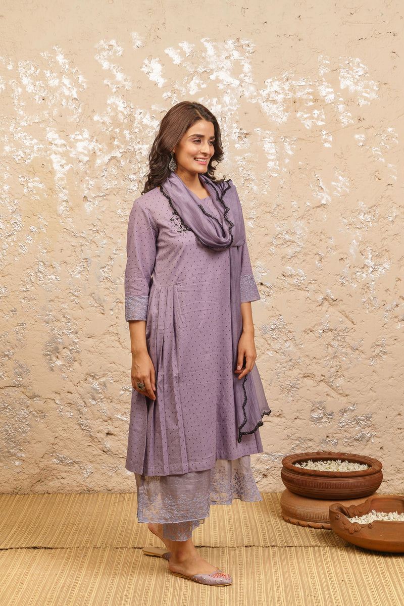 Lavender Embroidered Kurta With Pants And Dupatta - Naaz By Noor