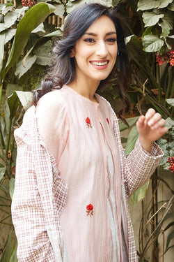 Layered Kurta Without checks Cape - Naaz By Noor