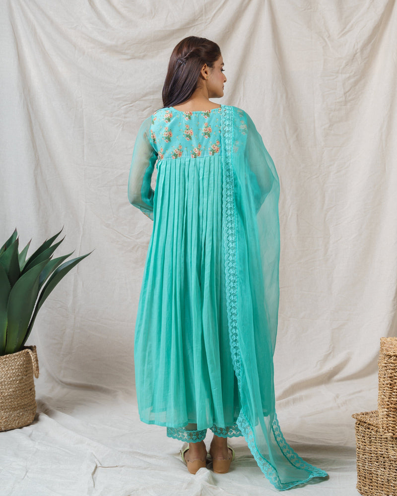 Paradise green ensemble- set of 3 ( kurta ,pant and dupatta) - Naaz By Noor