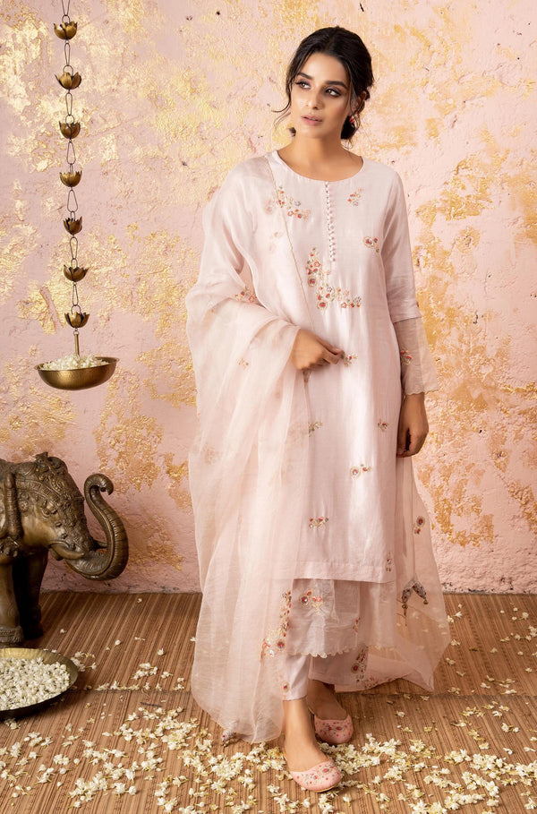 Powder Pink Embroidered KurtaSet With Scalloped Dupatta - Naaz By Noor