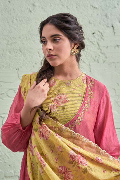 RAKHI- tyohaar ki thali gulabi- set of 4- kurta, pant, dupatta, overlay Naaz By Noor 