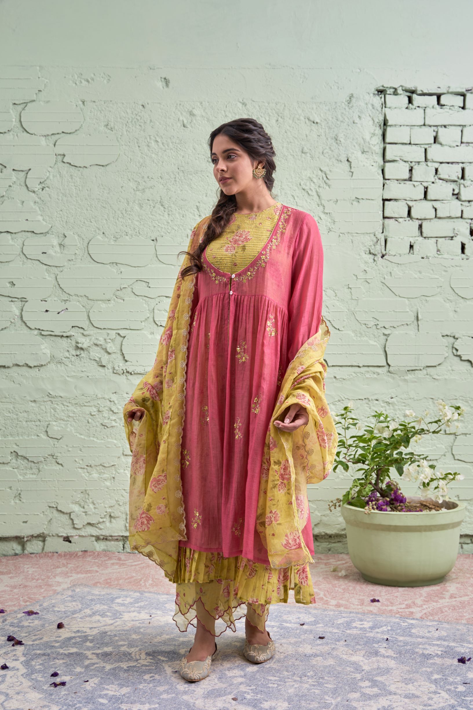 RAKHI- tyohaar ki thali gulabi- set of 4- kurta, pant, dupatta, overlay Naaz By Noor 