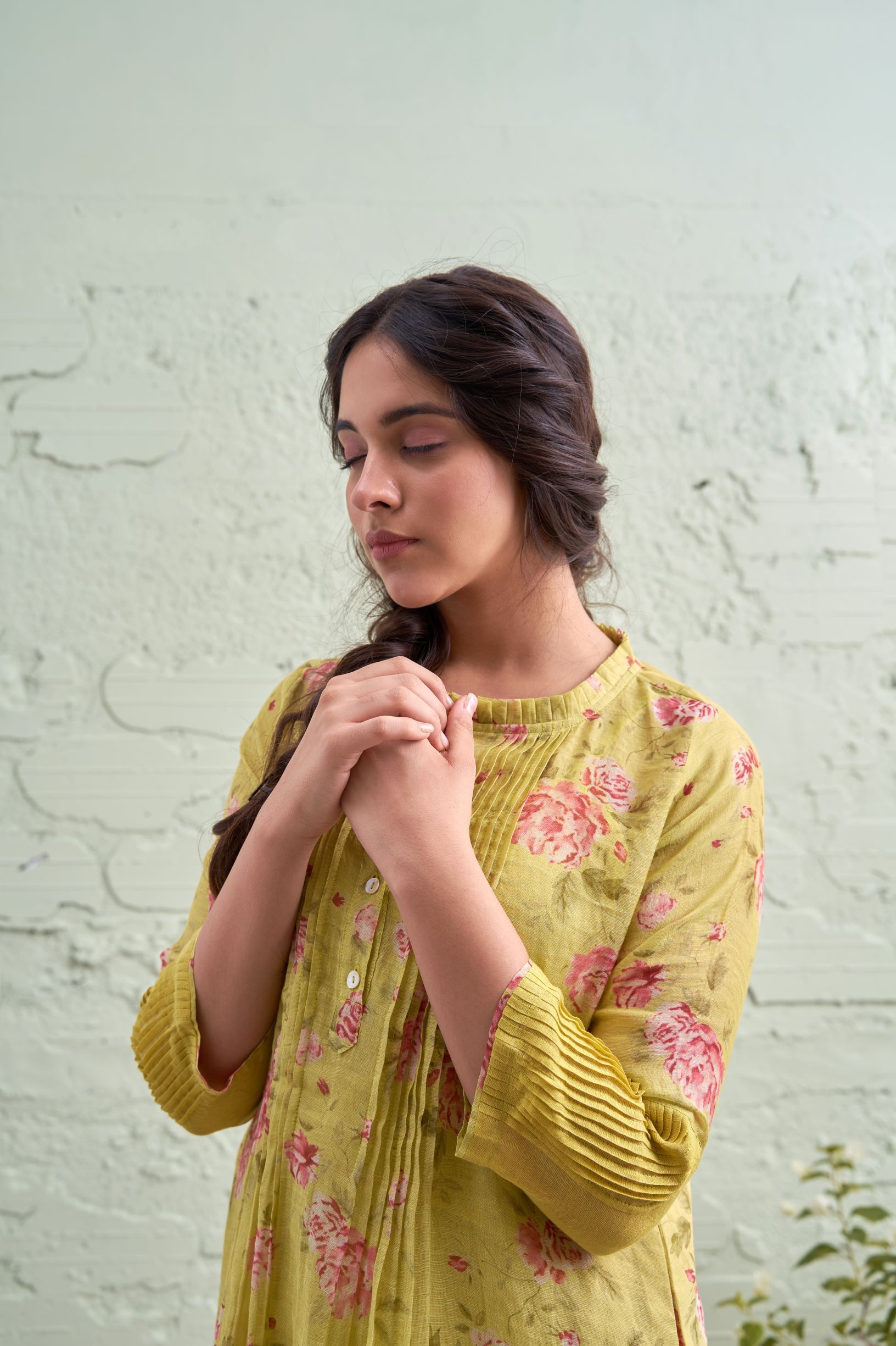 RAKHI tyohaar ki thali- nimbu si hari- set of 2 - kurta with pant Naaz By Noor 