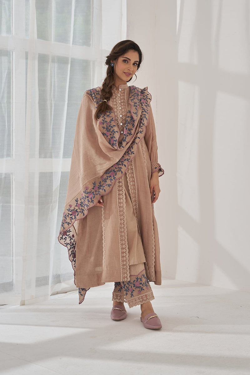 SHABANA BAANO- set of 3( kurta, pant & dupatta) Naaz By Noor 