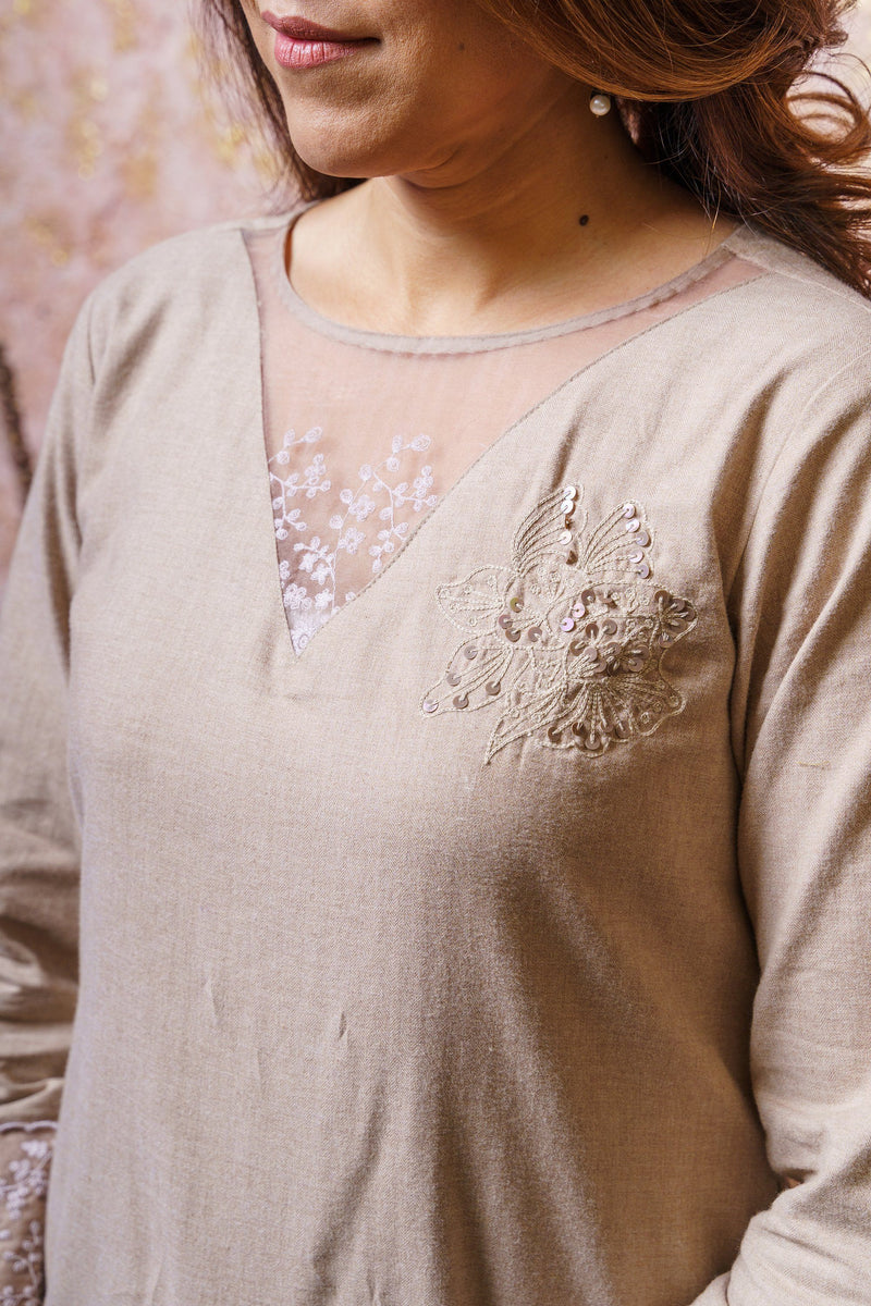Soft Beige Tunic Set With Stole - Naaz By Noor