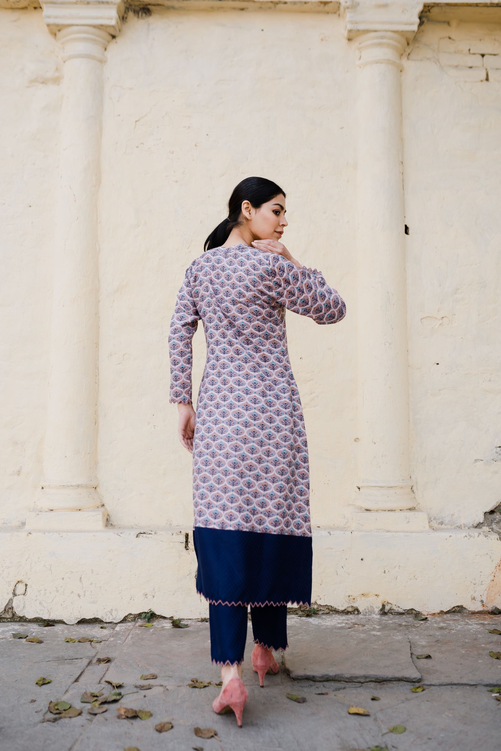 SUBAH DOUBLE COLOUR TUNIC- SET OF 2 Naaz By Noor 