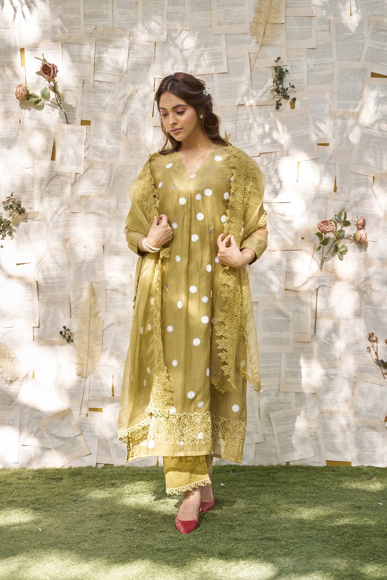 THE GREEN LOVE LETTER- SET OF 3( kurta,pant & dupatta) Naaz By Noor 