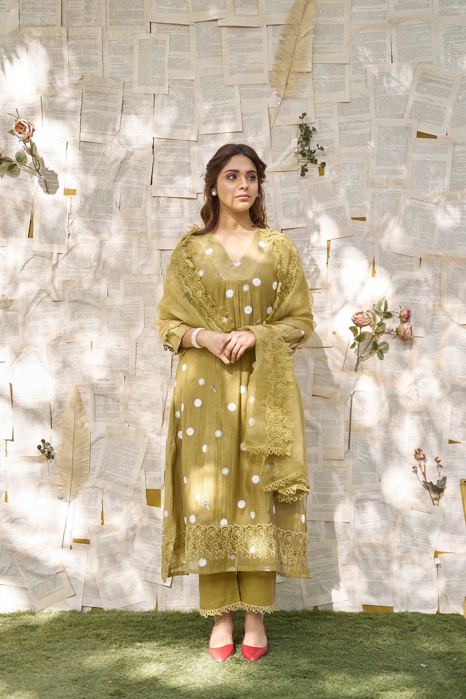 THE GREEN LOVE LETTER- SET OF 3( kurta,pant & dupatta) Naaz By Noor 