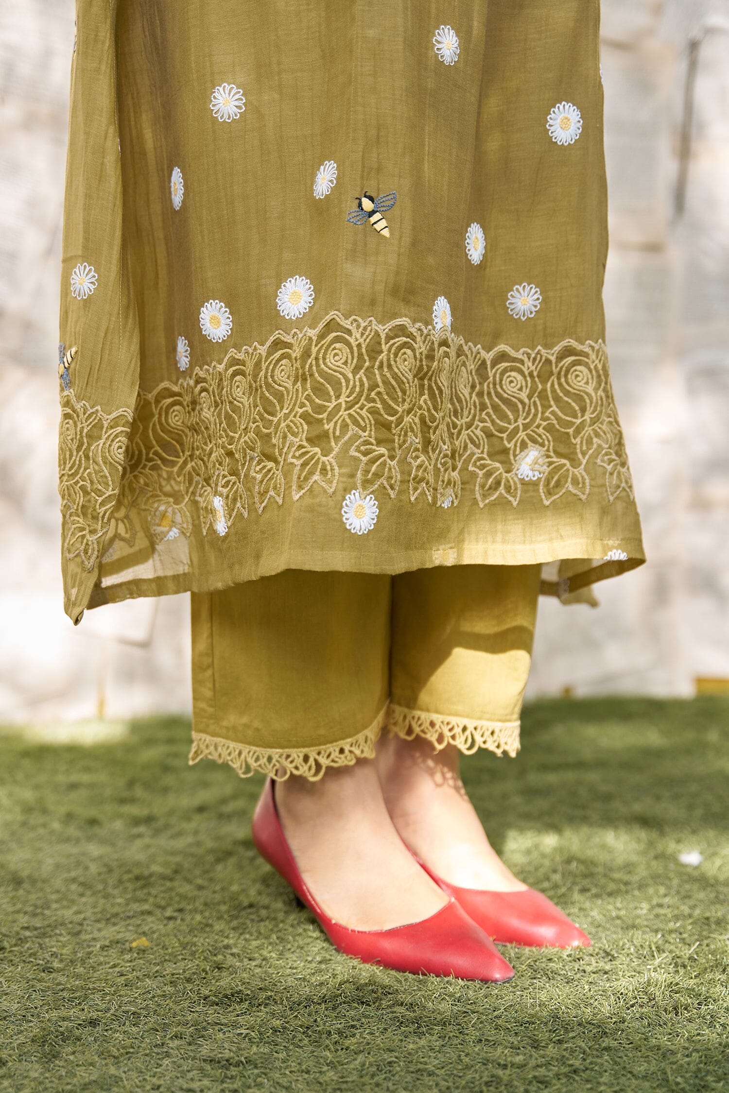THE GREEN LOVE LETTER- SET OF 3( kurta,pant & dupatta) Naaz By Noor 