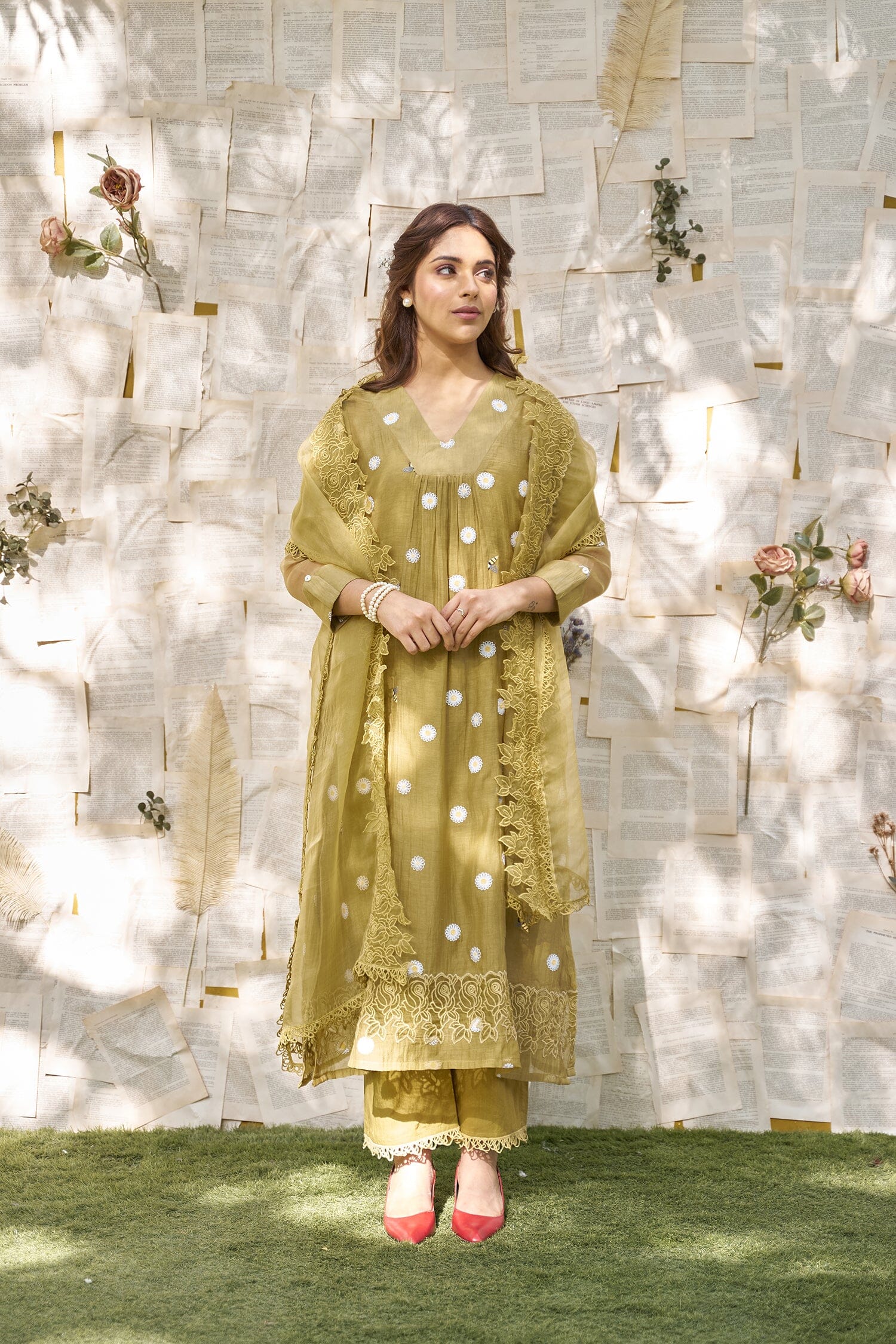 THE GREEN LOVE LETTER- SET OF 3( kurta,pant & dupatta) Naaz By Noor 